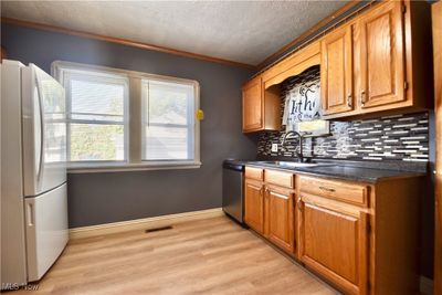 1527 E 298th Street, House other with 3 bedrooms, 1 bathrooms and null parking in Wickliffe OH | Image 3