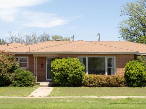 824 W Tennessee St, Floydada, TX, 79235-3119 | Card Image