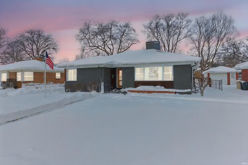 1915 Rockne Drive, South Bend, IN, 46617-2242 | Card Image