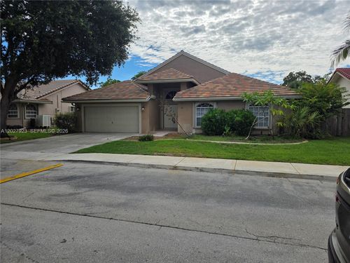 701 Sw 93rd Ave, Pembroke Pines, FL, 33025-1143 | Card Image
