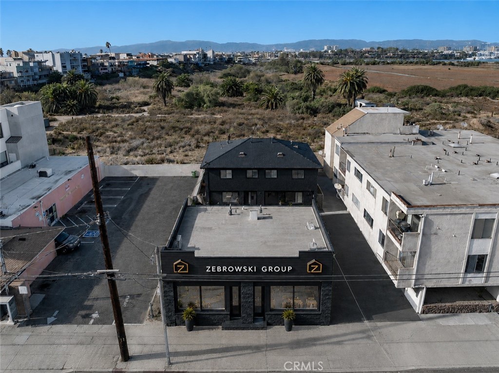 Commercial Sale in Playa Del Rey 3