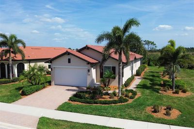 10301 Crooked Creek Drive, House other with 2 bedrooms, 2 bathrooms and null parking in Venice FL | Image 2