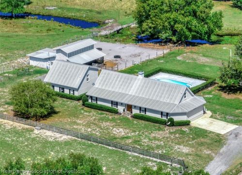 925 Oak Island Rd, Avon Park, FL, 33825-9249 | Card Image