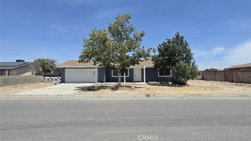 40974 156th St E, Lake Los Angeles, CA, 93535-7038 | Card Image