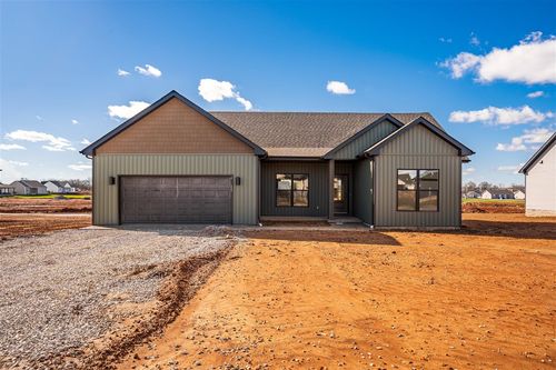 106 Planters Way, Auburn, KY, 42206-5196 | Card Image