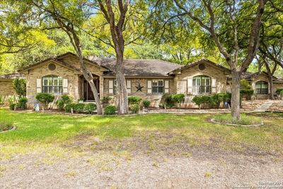 21250 Forest Waters Cir, House other with 4 bedrooms, 2 bathrooms and null parking in Garden Ridge TX | Image 2