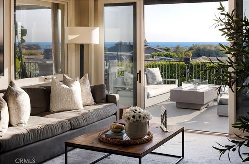 420 De Sola Ter, Corona Del Mar, CA, 92625-2650 | Card Image