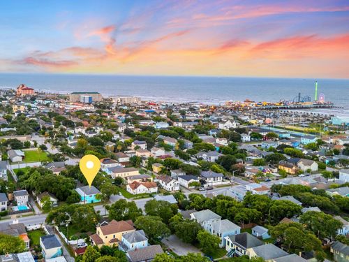 2828 Avenue O 1/2, Galveston, TX, 77550-6854 | Card Image