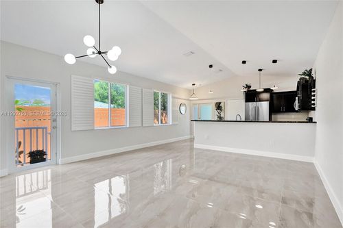 60-60 Ne 26th St, Wilton Manors, FL, 33305-1028 | Card Image