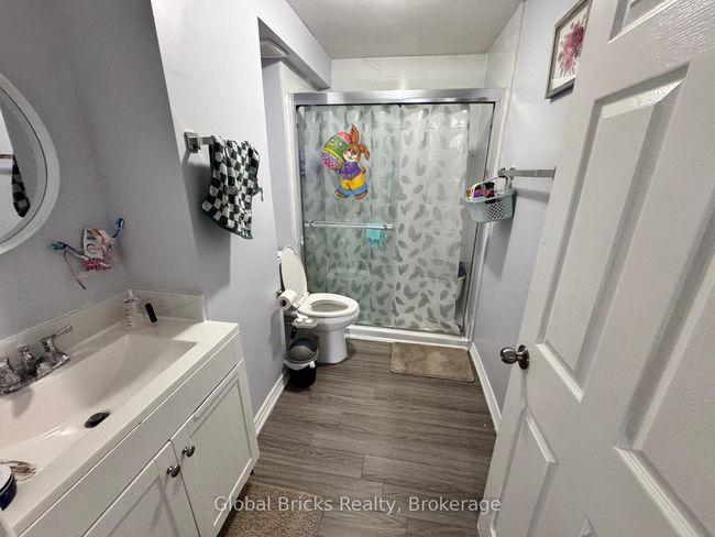 4493 Jepson St, House other with 5 bedrooms, 2 bathrooms and 2 parking in Niagara Falls ON | Image 32