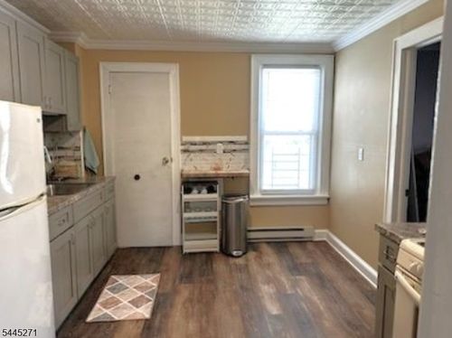 2-118 Lake Ave, Clifton, NJ, 07011-3933 | Card Image