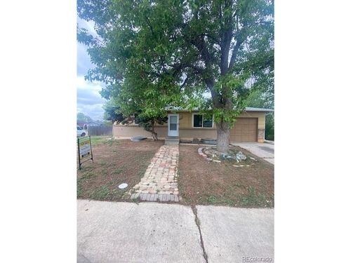 5551 Auckland Way, Denver, CO, 80239 | Card Image