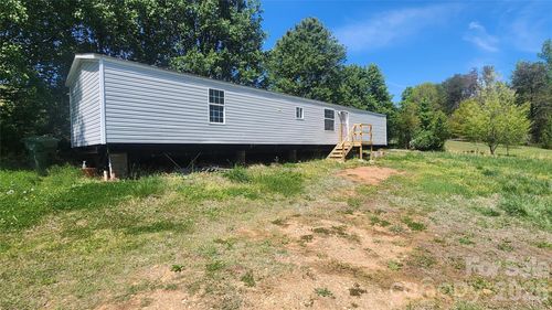 802 W 15th St, Newton, NC, 28658-4104 | Card Image