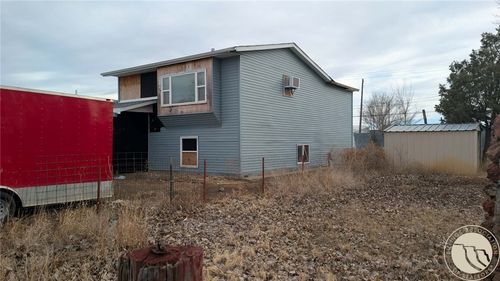 713 and 711 N Oneil Avenue, Glendive, MT, 59330 | Card Image