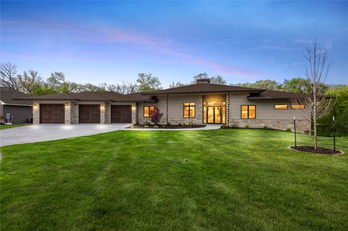 215 Northridge Pl, Kalona, IA, 52247-1221 | Card Image