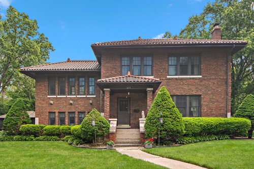 829 Gardner Rd, Flossmoor, IL, 60422-1357 | Card Image