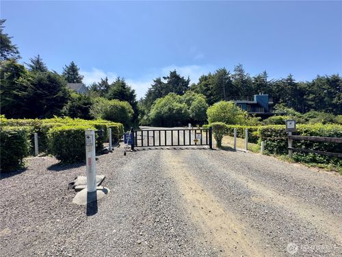 57 Koala Ln, Pacific Beach, WA, 98571-5008 | Card Image