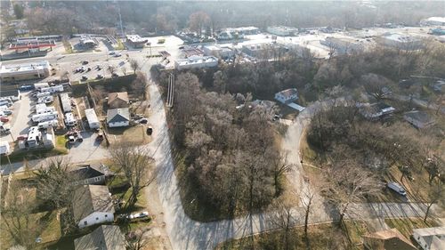 11621 Circle Dr, Sugar Creek, MO, 64054-1507 | Card Image