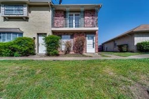 34-14 W Townhouse Ln, Grand Prairie, TX, 75052-6221 | Card Image
