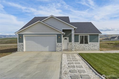 2208 Key Blvd, Milton-Freewater, OR, 97862-1569 | Card Image