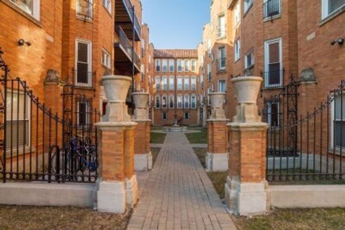 apt-2n-1644 Greenleaf Ave, Chicago, IL, 60626-2746 | Card Image