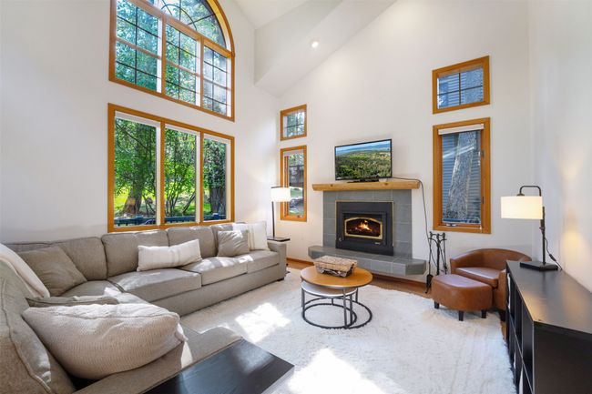 183 Eagle Bend Dr, Townhouse with 2 bedrooms, 3 bathrooms and null parking in Bigfork MT | Image 14