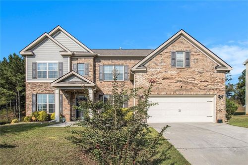 240 Kestrel Cir, Covington, GA, 30014-7652 | Card Image