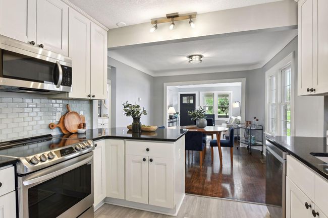 Great flow to this home! | Image 13