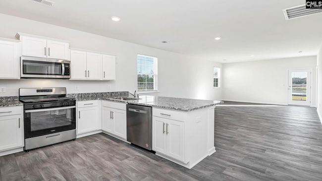 566 Edgetree Dr, House other with 4 bedrooms, 2 bathrooms and null parking in Hopkins SC | Image 6
