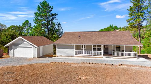 6244 Pikes Peak Cir, Garden Valley, CA, 95633-9504 | Card Image
