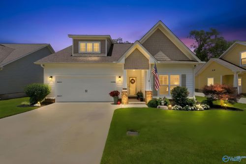 7063 Meadow Way Ln, Owens Cross Roads, AL, 35763-6801 | Card Image