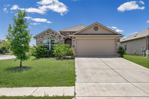111 Hess Dr, Kyle, TX, 78640-4277 | Card Image