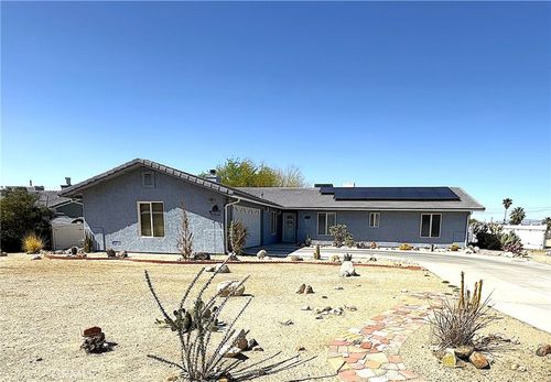 74404 Pinon Dr, 29 Palms, CA, 92277-3542 | Card Image
