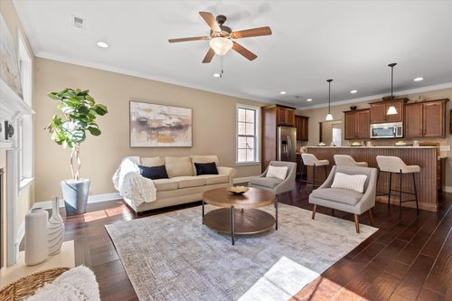 10448 Wellington Chase Ln, Knoxville, TN, 37932-1587 | Card Image