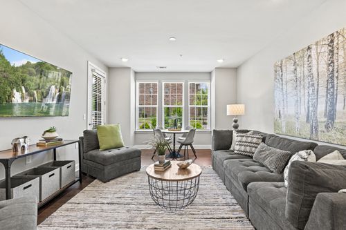 unit-104-1801 Shadow Green Dr, Franklin, TN, 37064-4072 | Card Image