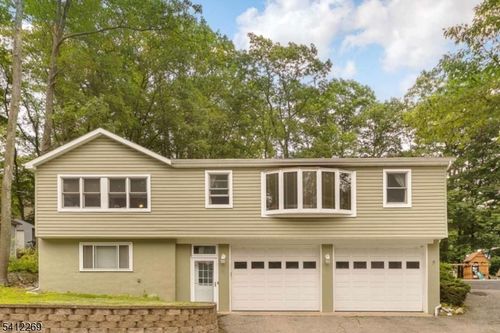 335 Elmira Trl, Hopatcong, NJ, 07843-1110 | Card Image