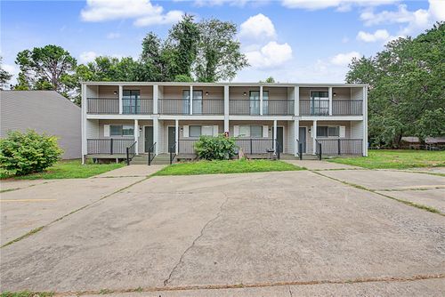 2765 - 1, 2, 3, 4 N Valencia Avenue, Fayetteville, AR, 72703 | Card Image