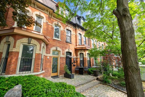 31 Rose Ave, Toronto, ON, M4X1N7 | Card Image