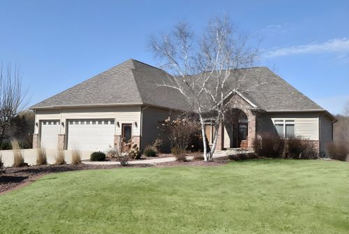 N6393 Tradewinds Cir, Beaver Dam, WI, 53916-8942 | Card Image