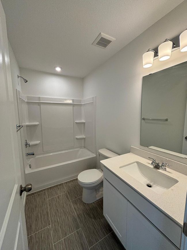 Secondary Bath | Image 21