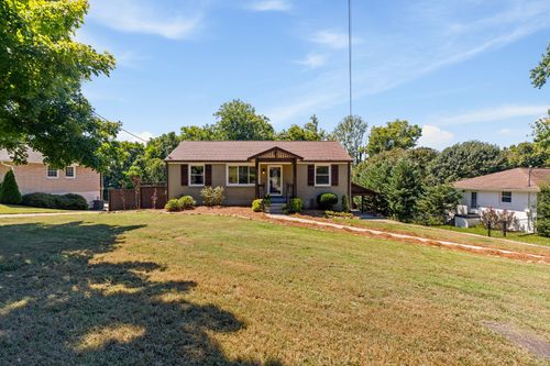 629 Watsonwood Dr, Nashville, TN, 37211-5357 | Card Image