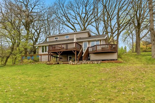 19434 Pirz Lake Rd, Paynesville, MN, 56362-9726 | Card Image