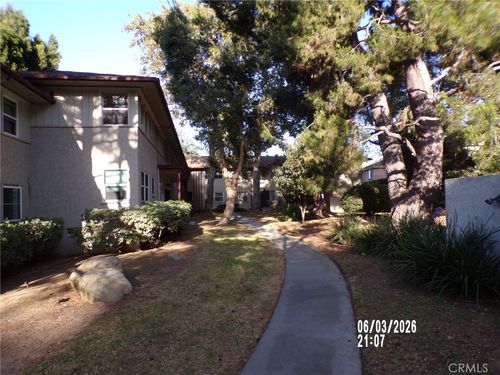 4-5832 Bowcroft St, Los Angeles, CA, 90016-4928 | Card Image