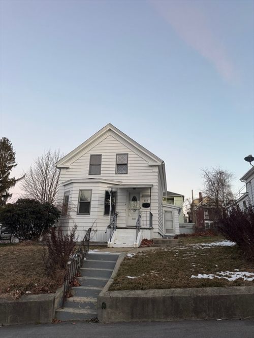 1-133 Endicott St, Worcester, MA, 01610-1944 | Card Image