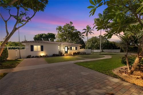 2 Ne 108th St, Miami Shores, FL, 33161-7036 | Card Image