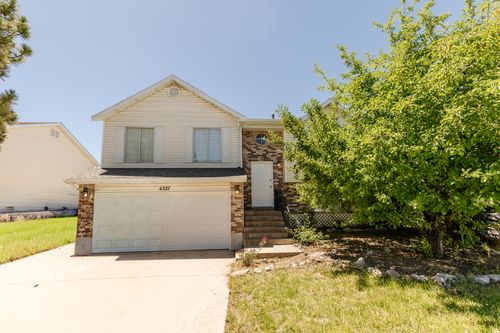 4227 W 5600 S, Roy, UT, 84067-8129 | Card Image