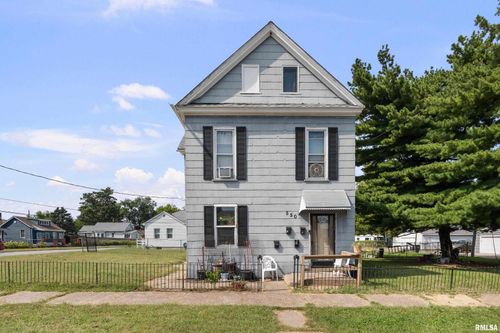 550 26th St, Rock Island, IL, 61201-9055 | Card Image
