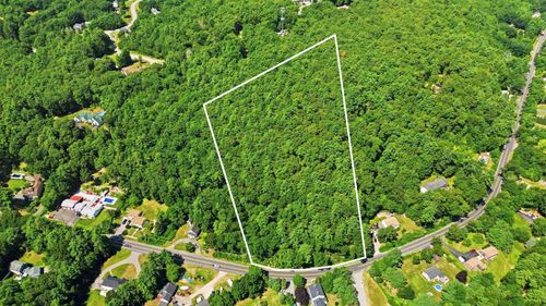 00 Mammoth Rd, Pelham, NH, 03076 | Card Image