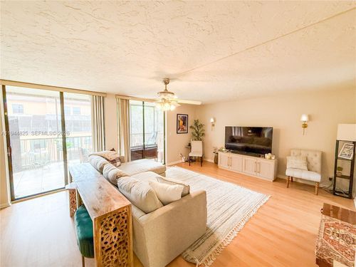 306-450 Commodore Dr, Plantation, FL, 33325-2175 | Card Image