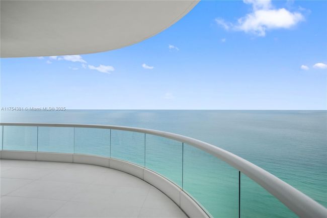 APT-3202 - 16051 Collins Ave, Condo with 2 bedrooms, 3 bathrooms and null parking in Sunny Isles Beach FL | Image 22